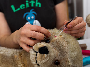 teddy_repair_toy_hospital3